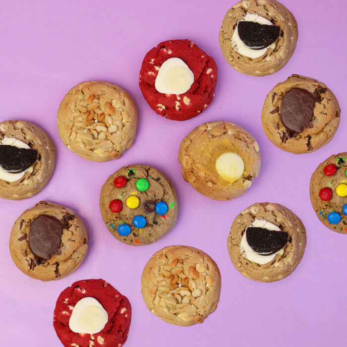 Cookie dessert box with chewy, soft-baked cookies in assorted flavours